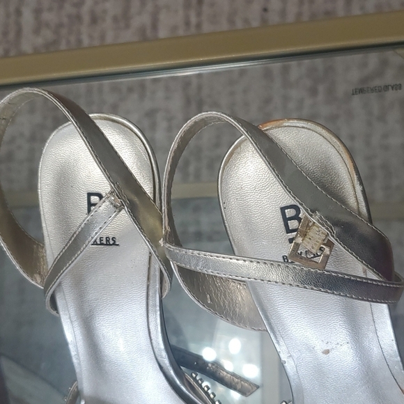 BAKERS - Gold shoes open toe size 7B - Picture 5 of 8